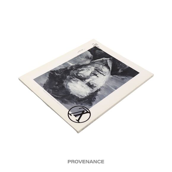 🔴 Louis Vuitton - The Book #4 - Picture 3 of 8